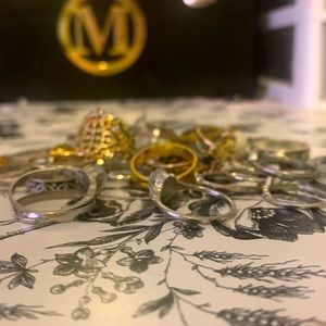 Ring Bundle. 28 rings.